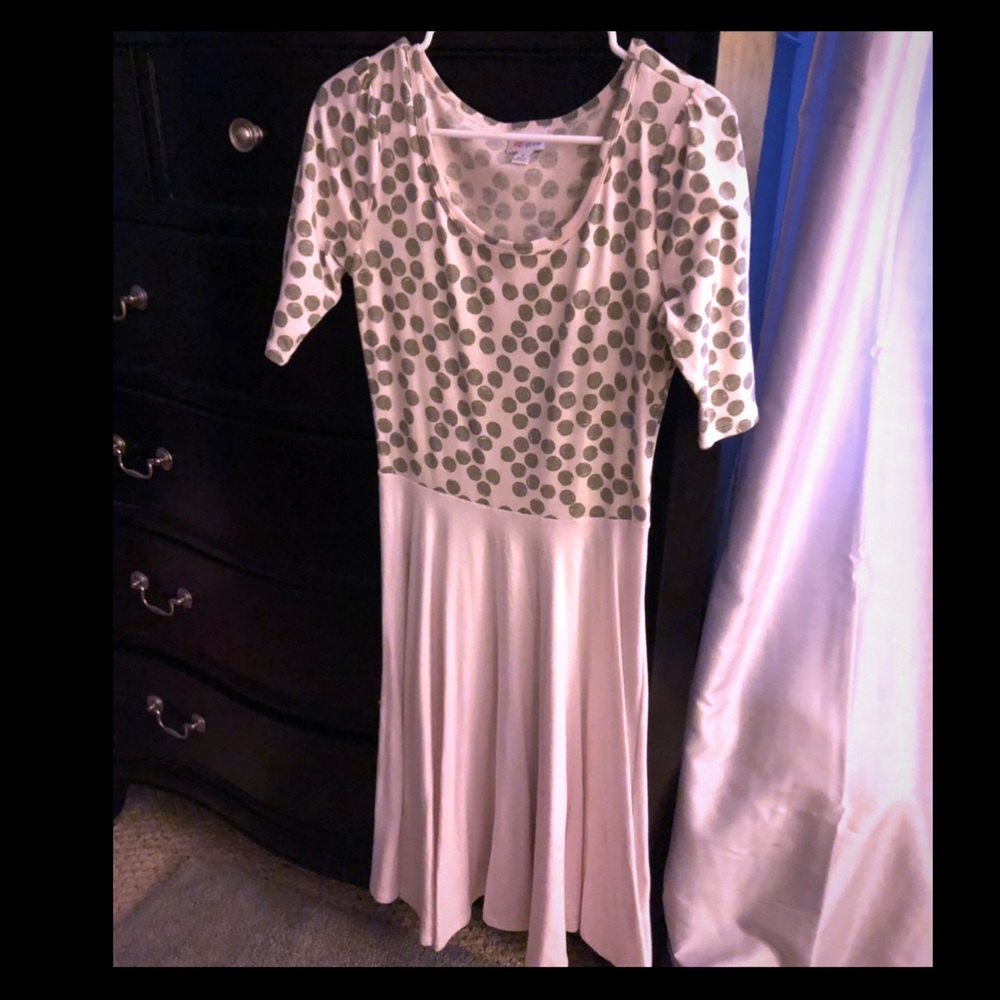 Lularoe Nicole Sm Pink Grey dots